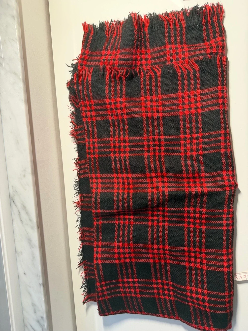 Women’s Red & Black Plaid Fringe Scarf – Cozy Oversized Winter Wrap